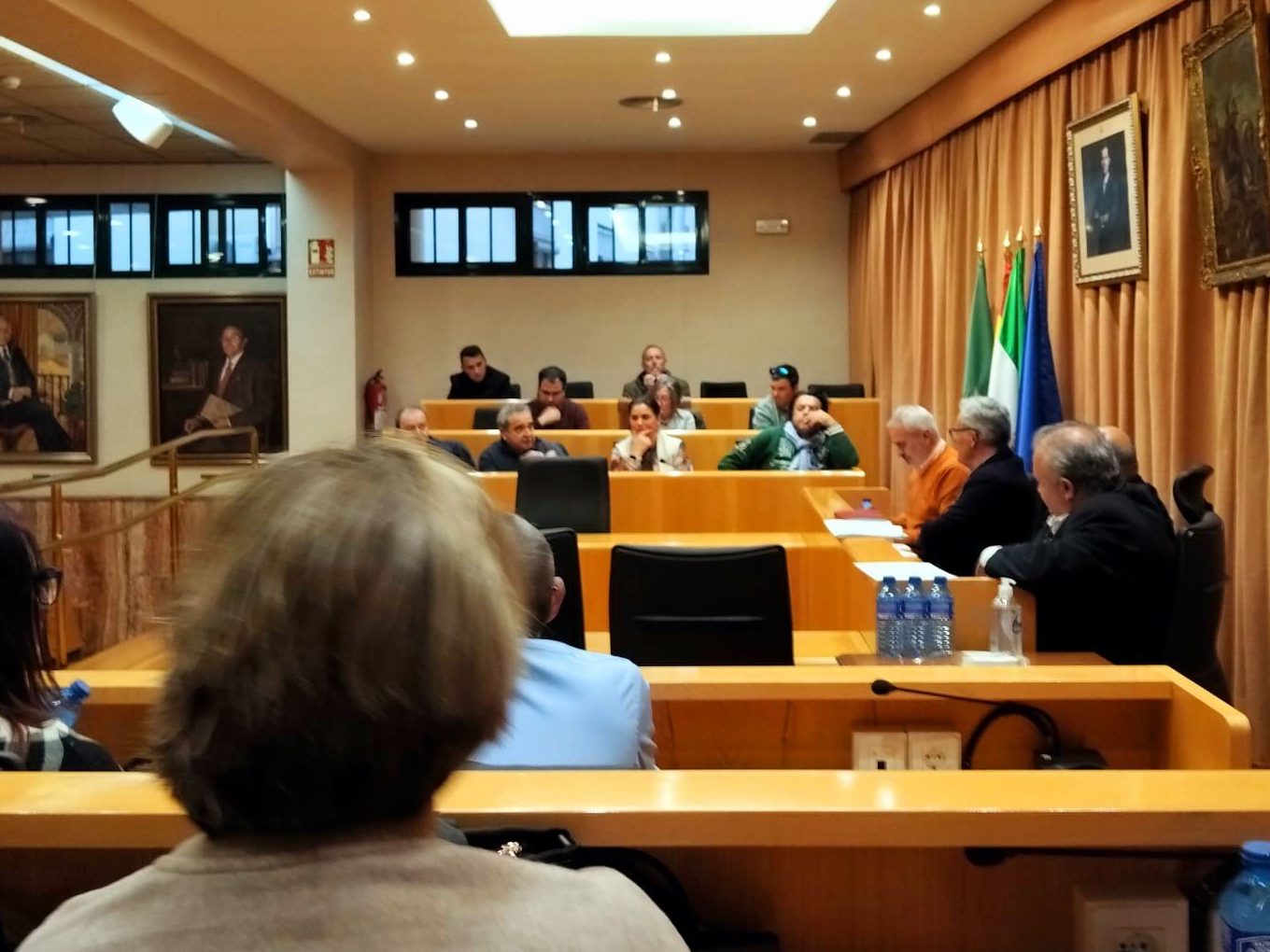 Reunión en el ayuntamiento plataforma #Abandonados